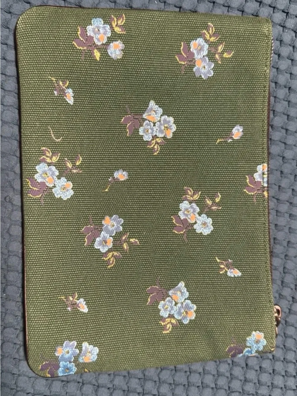 Coach Rexy green pouch